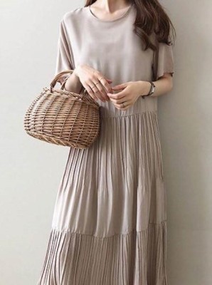 Solid color round neck literary cotton and linen loose dress