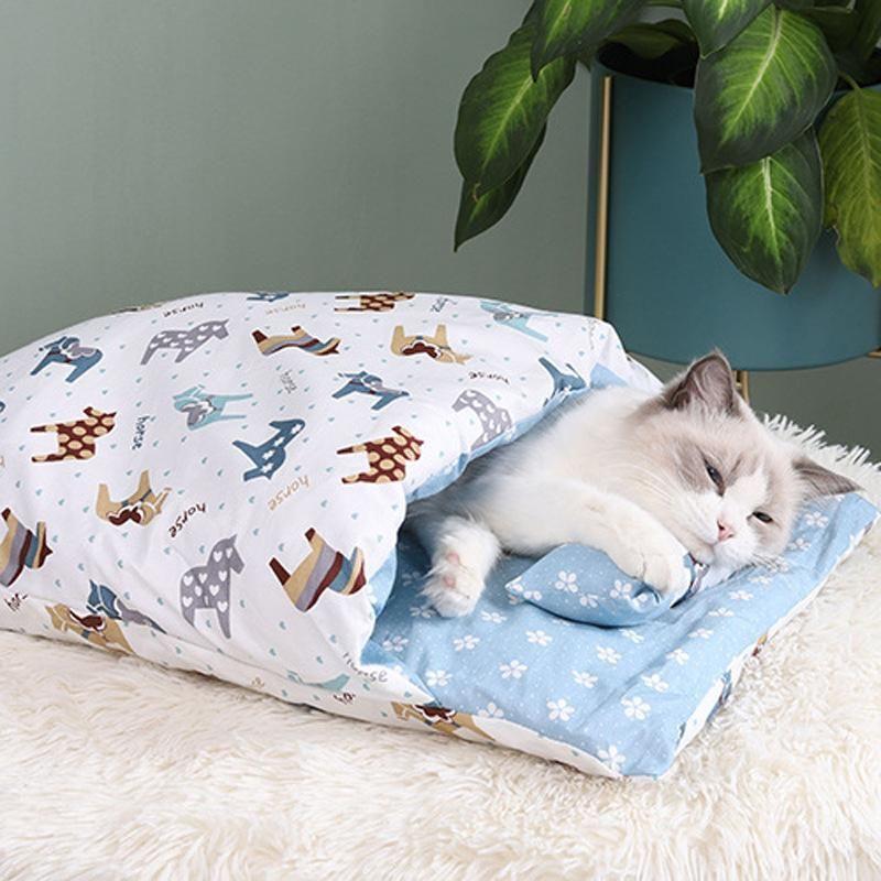 Teplý spací vak pre mačky