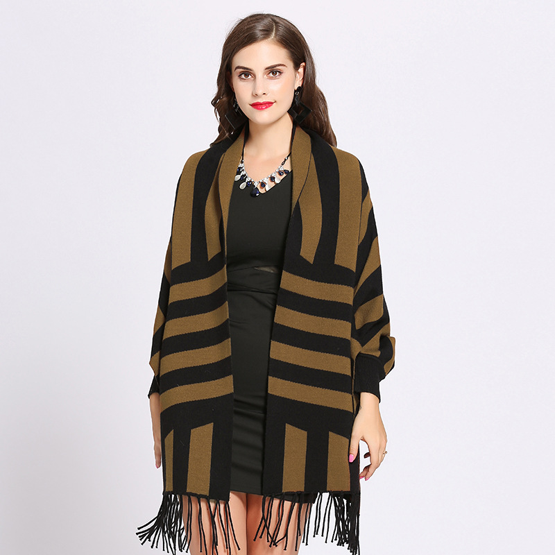 Bat sleeve striped tassel shawl