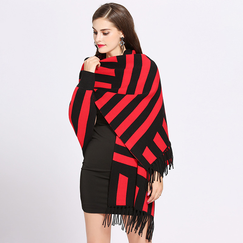 Bat sleeve striped tassel shawl