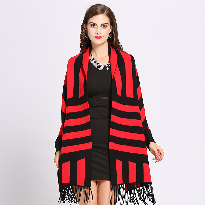 Bat sleeve striped tassel shawl