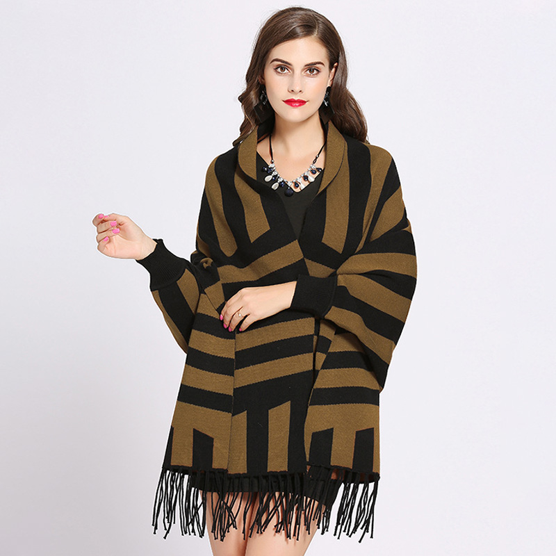 Bat sleeve striped tassel shawl