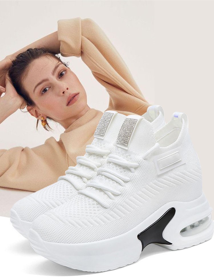 Shoes with air cushion and thick sole