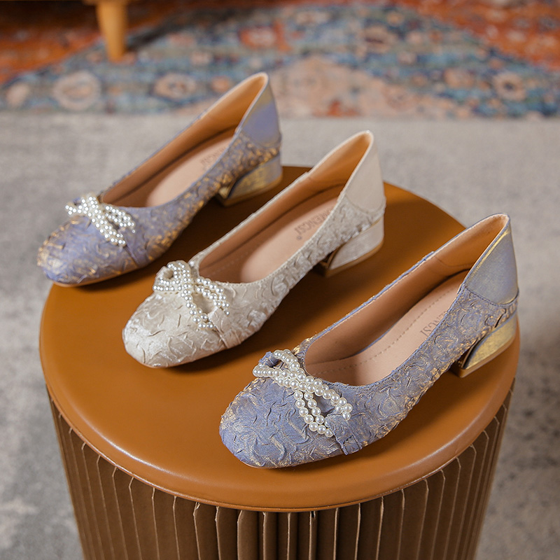 Square-Toe Knot Mules