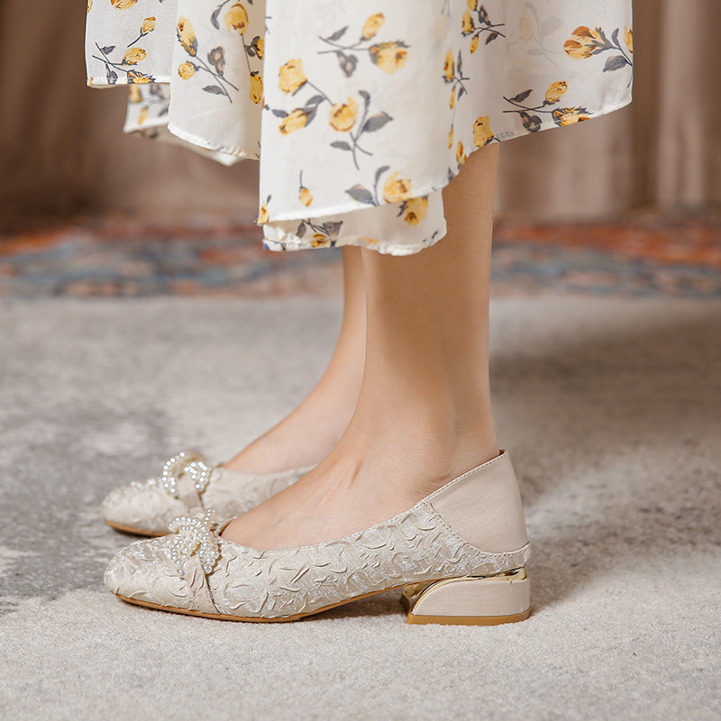 Square-Toe Knot Mules