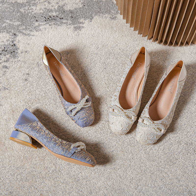 Square-Toe Knot Mules