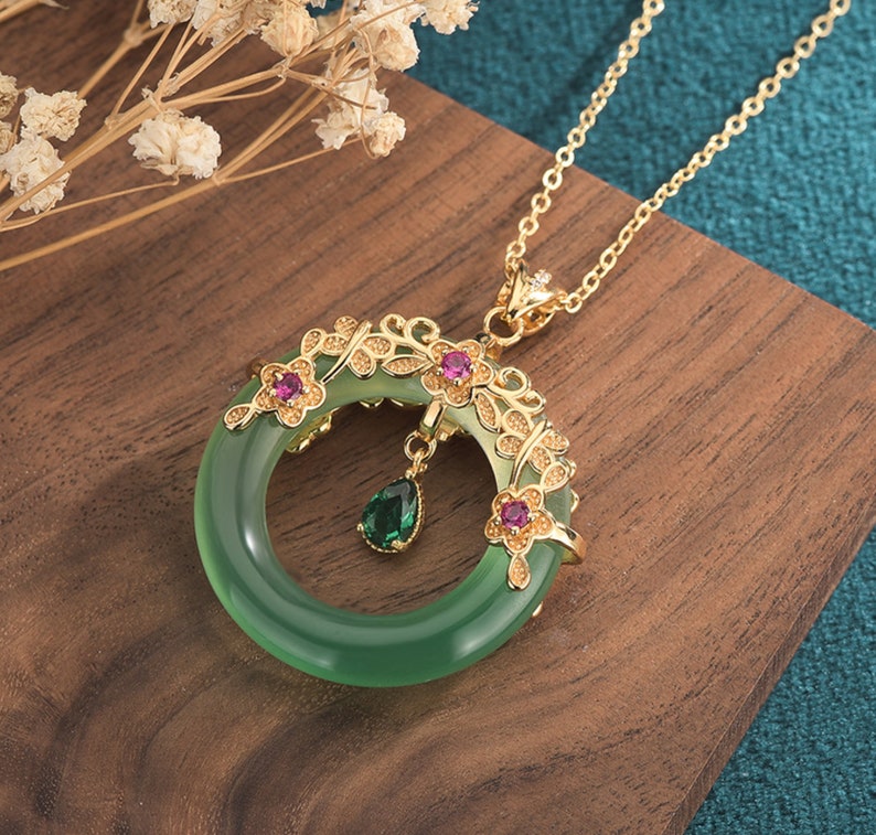 مجوهرات اليشم لاكي الدائري شكل سحر قلادة مع سلسلة قلادة مطلية بالذهب 18 قيراط