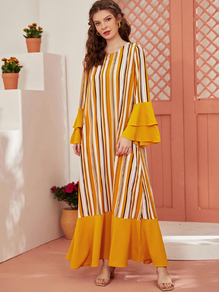 من المألوف وكريم حجم كبير فستان واسع الأكمام