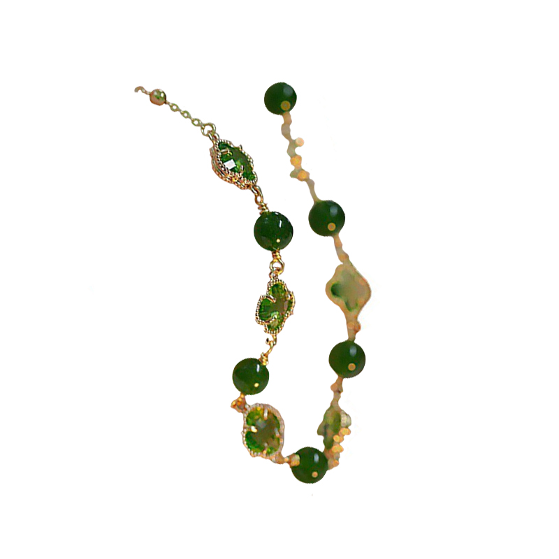 Prírodný zelený nefritový náhrdelník