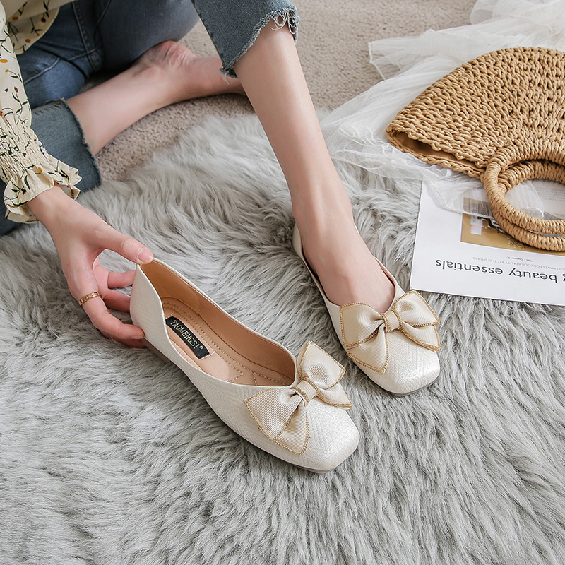 Round Toe Loafers - 555-18