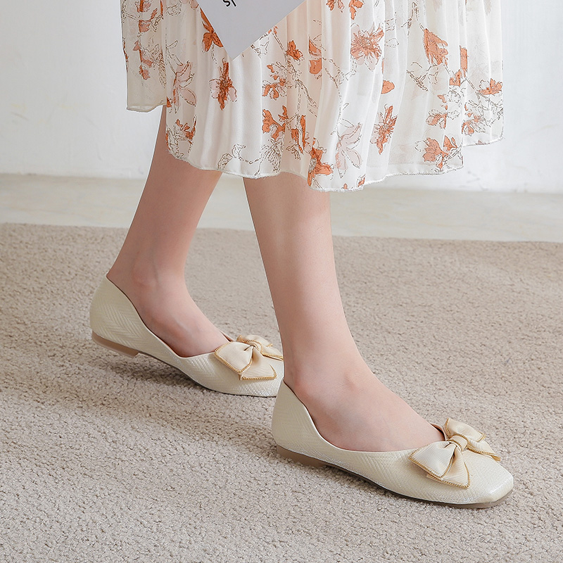 Round Toe Loafers - 555-18