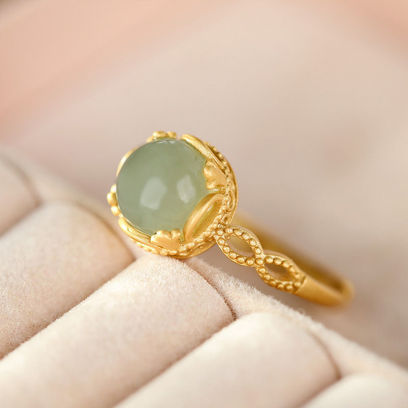 Sapphire Round Cabbage Ring