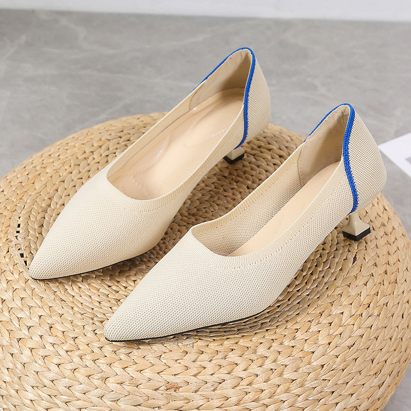 Flyknit Pointed Toe Pumps