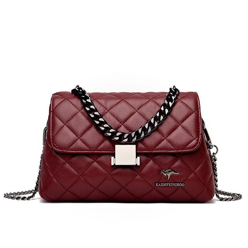 Women's quilted leather chain shoulder bag