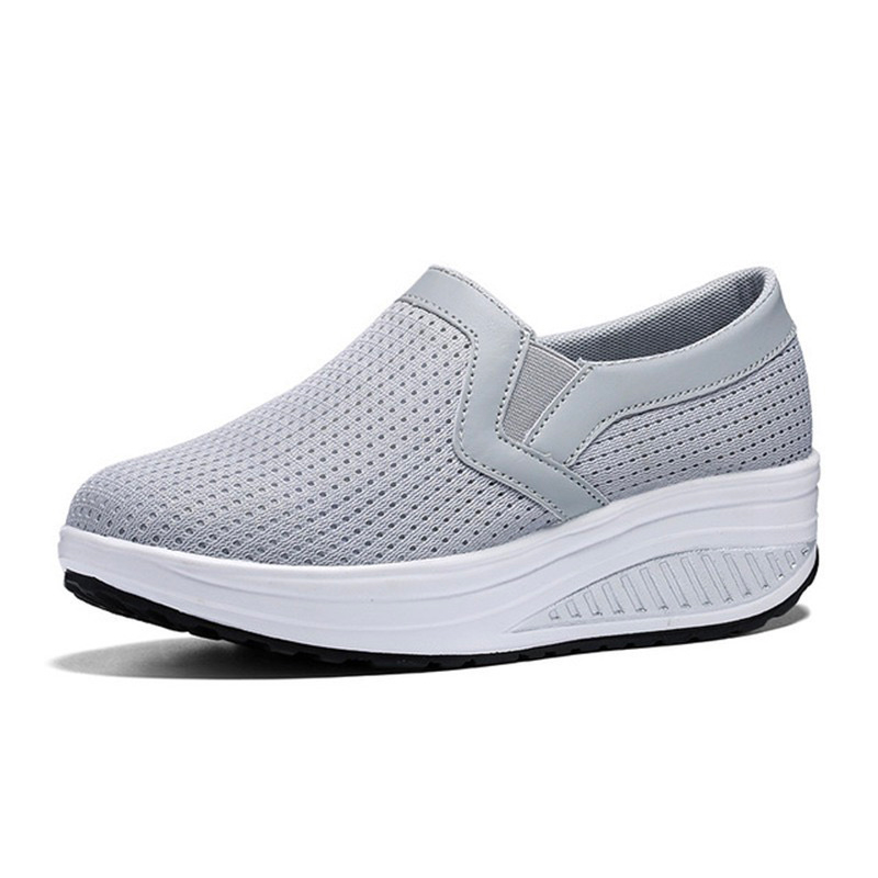 Women's mesh shoes