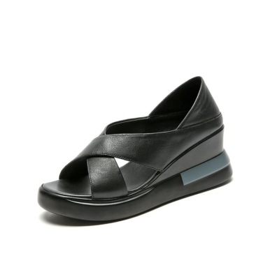 Women's sandal with wedge heel