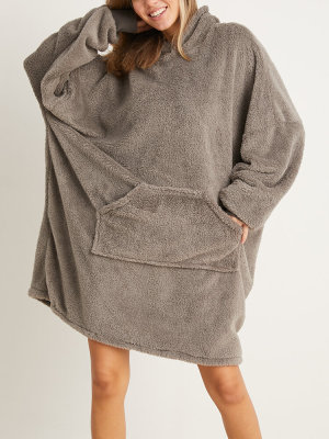 Dvojitá plyšová oversized nositelná deka s kapucí