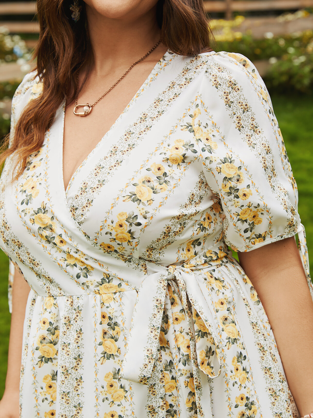 Floral Print Knotted Wrap Dress