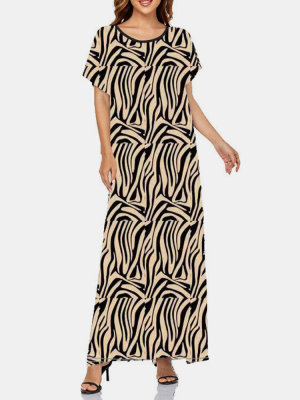 Sukienka z nadrukiem w litery Zebra