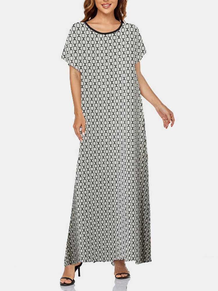 فستان بطبعة سلسلة حروف زيبرا