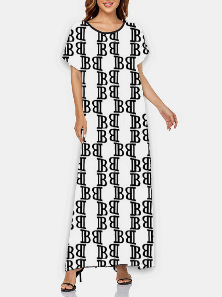 فستان بطبعة سلسلة حروف زيبرا