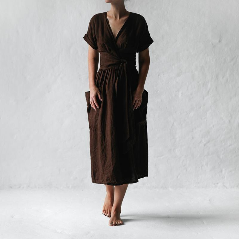V-neck short-sleeved pocket solid color cotton and linen dress