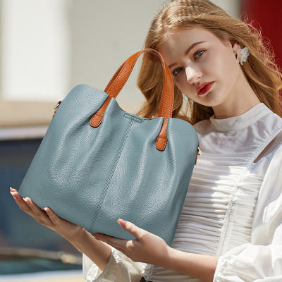 Large capacity ladies handbag