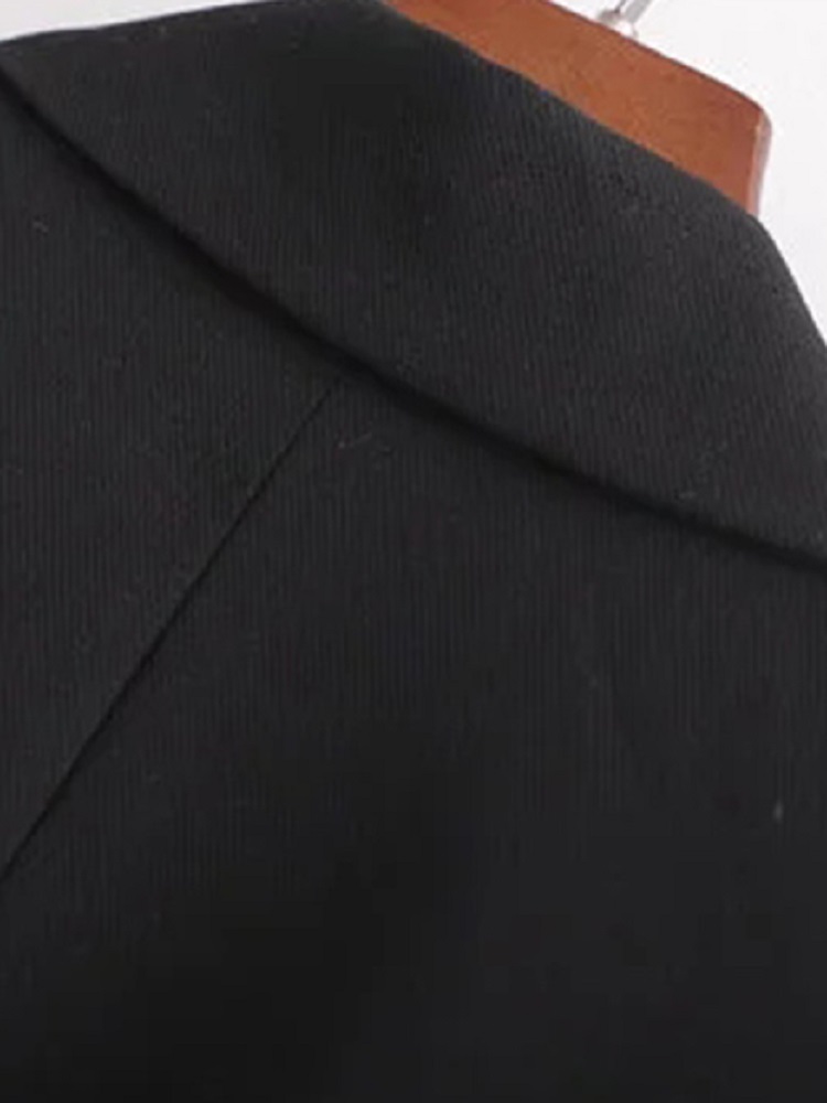 Plain collar long sleeve pockets belted blazer