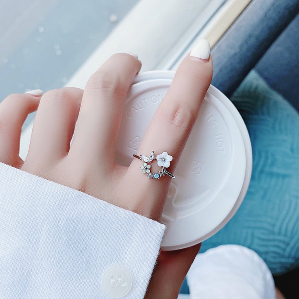 Blooming Silver Flower Ring