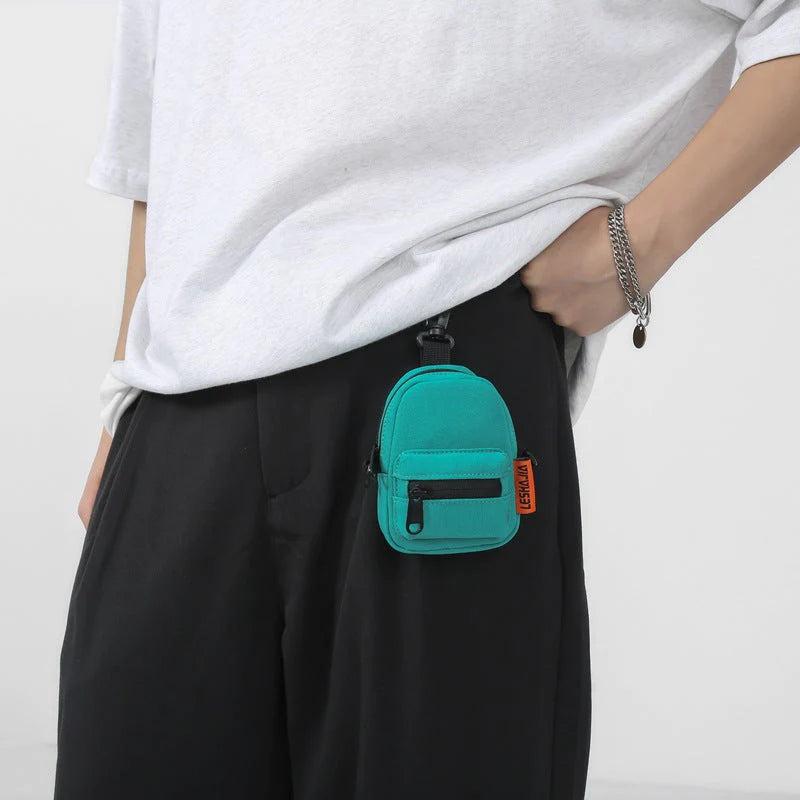 Mini geantă cu pandantiv la modă