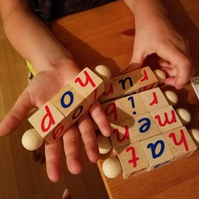 Blocuri de lectură fonetică educațională din lemn cu alfabet
