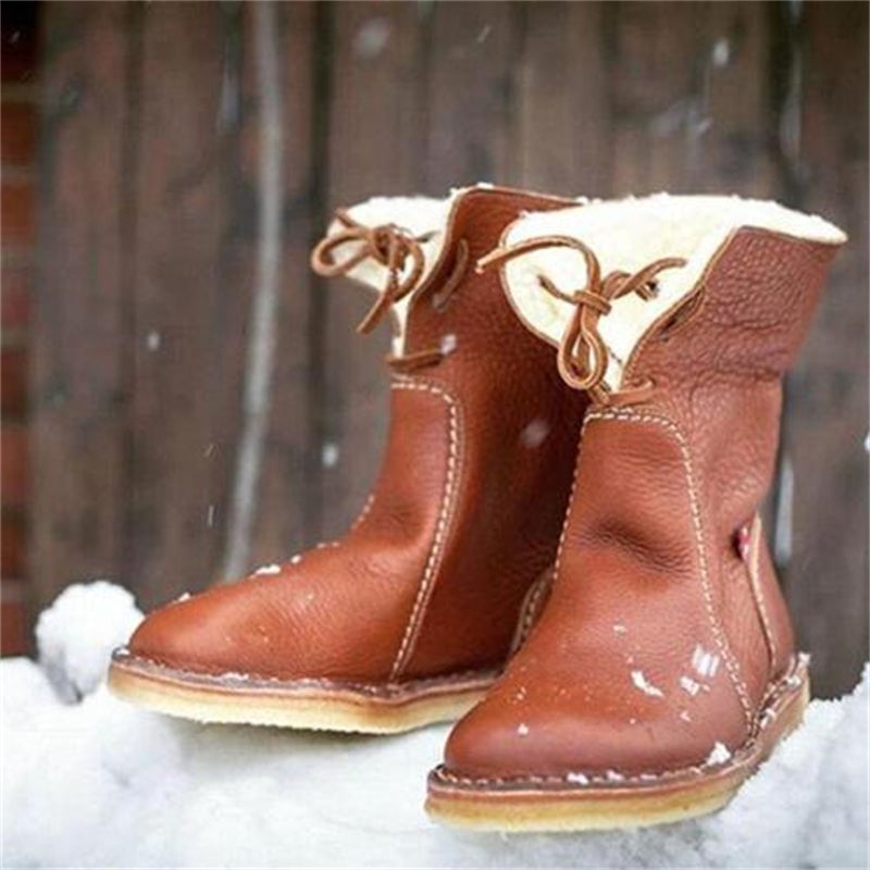 Boots with waterproof fleece lining