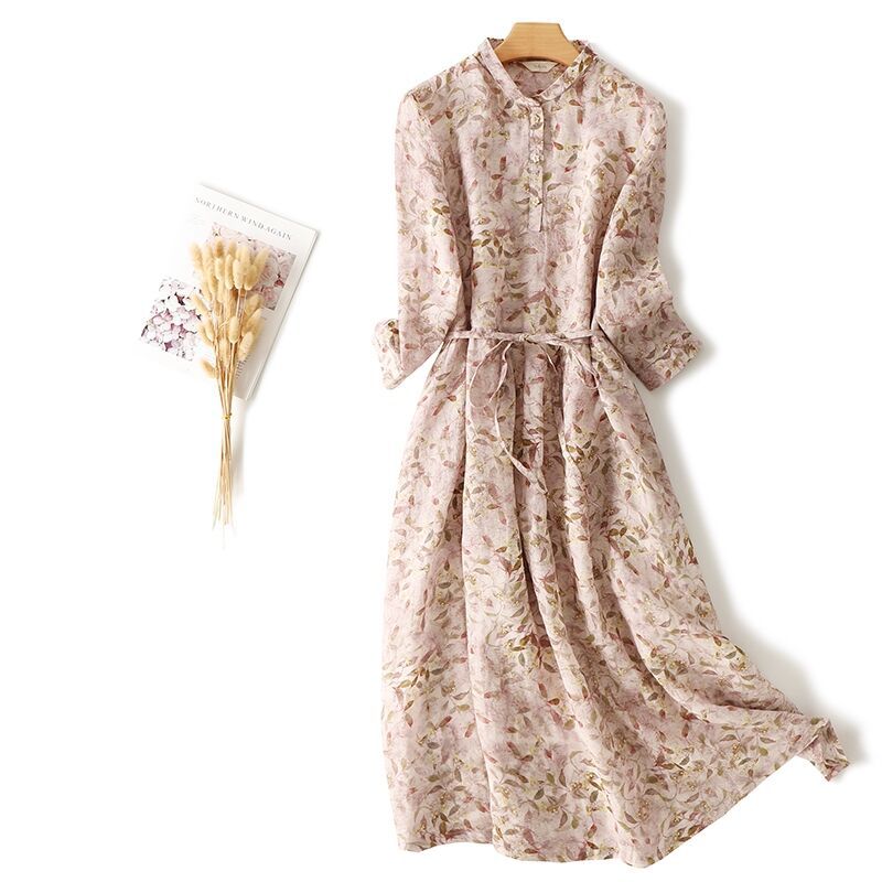 שמלת ראמי פרחונית עם שרוולים ארוכים בתחילת הסתיו