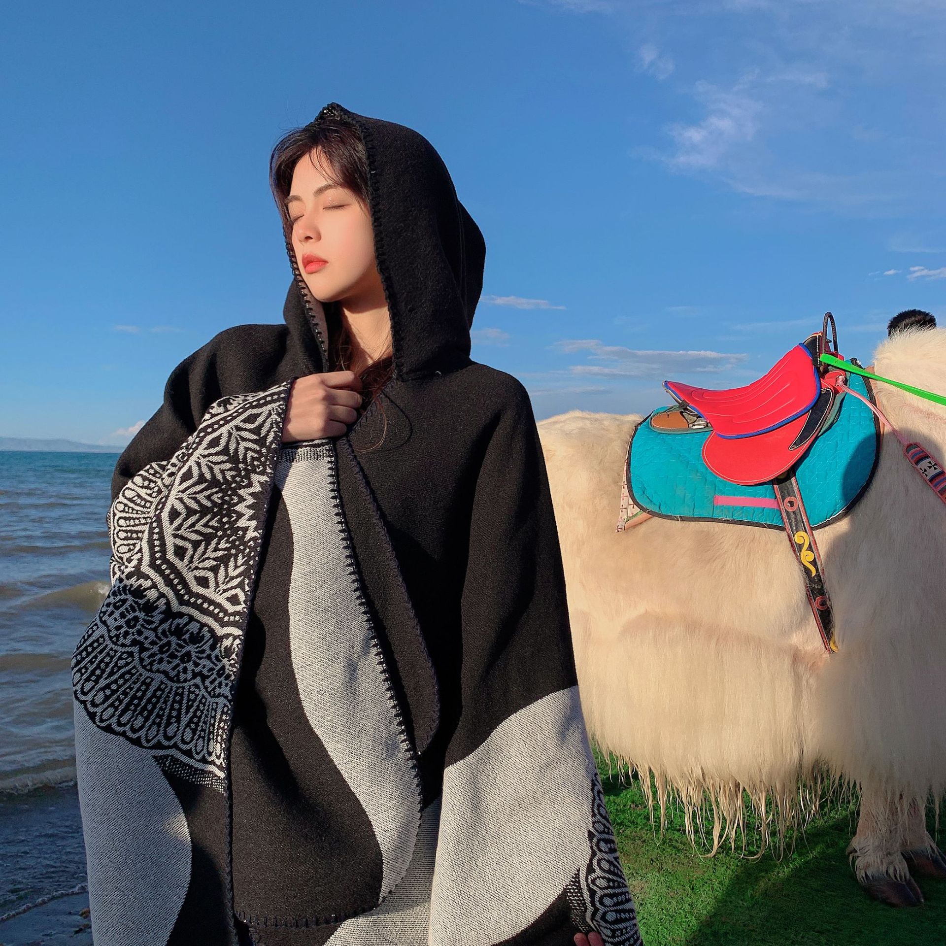 Spring and Autumn Nepal, India and Pakistan split travel cloak scarf thickened shawl