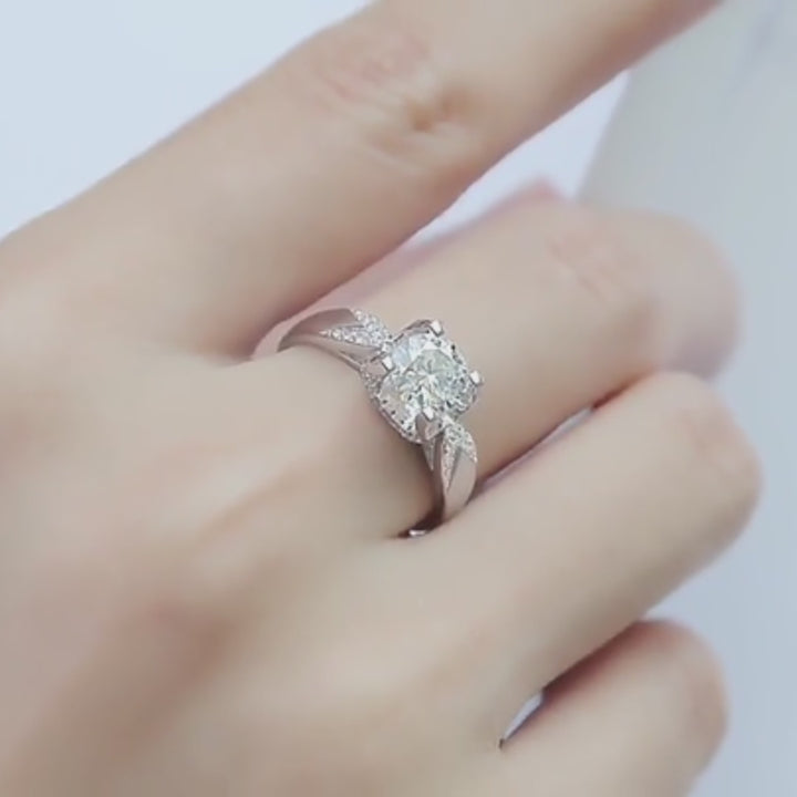 Round Shaped Cut Moissanite Inlaid Sterling Silver Open Ring