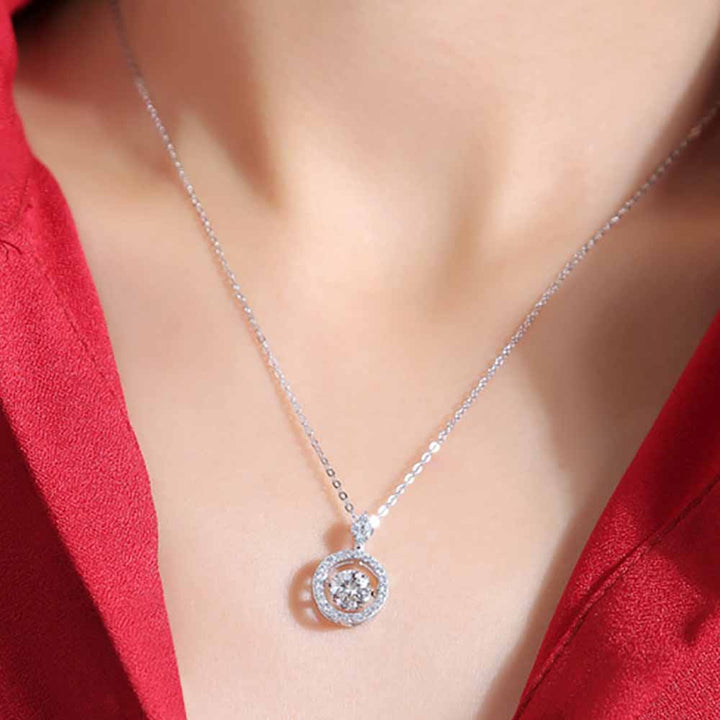 Round Shaped Cutting Moissanite Touching Sterling Silver Necklace