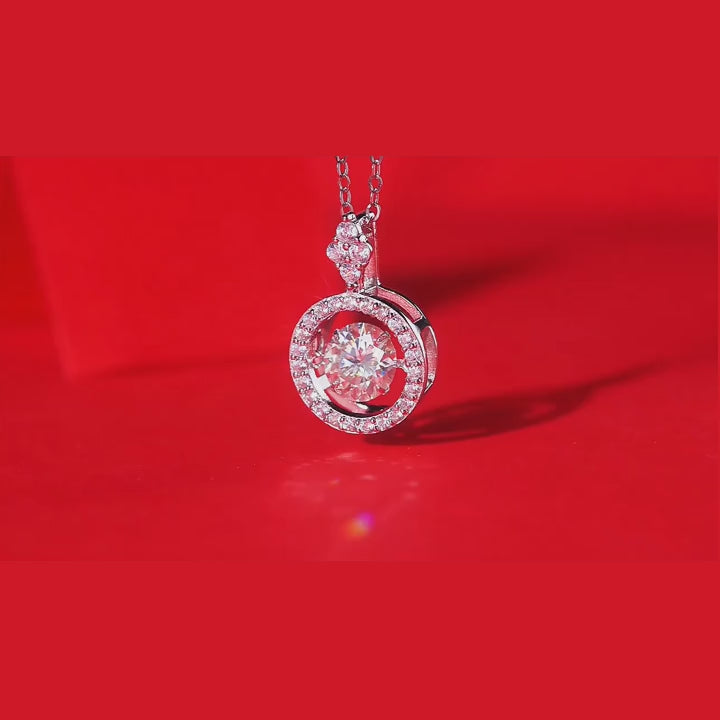 Round Shaped Cutting Moissanite Touching Sterling Silver Necklace