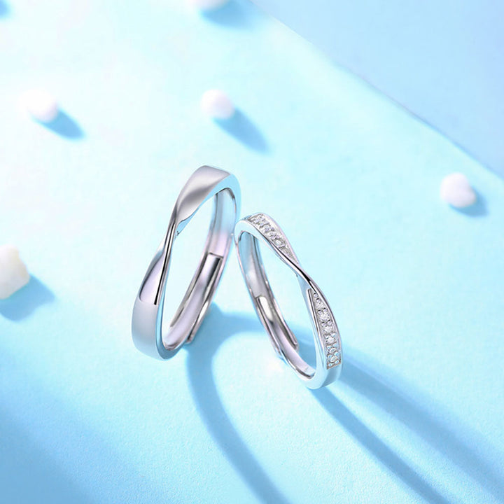 Round Shaped Cutting Moissanite Sterling Silver Mobius Open Ring