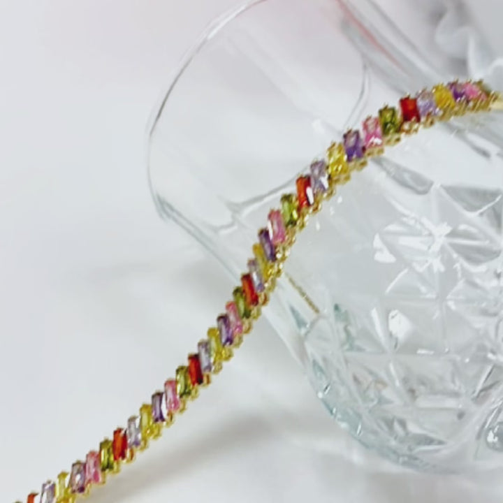 Colorful Beveled Radial Shaped Cutting Bracelet