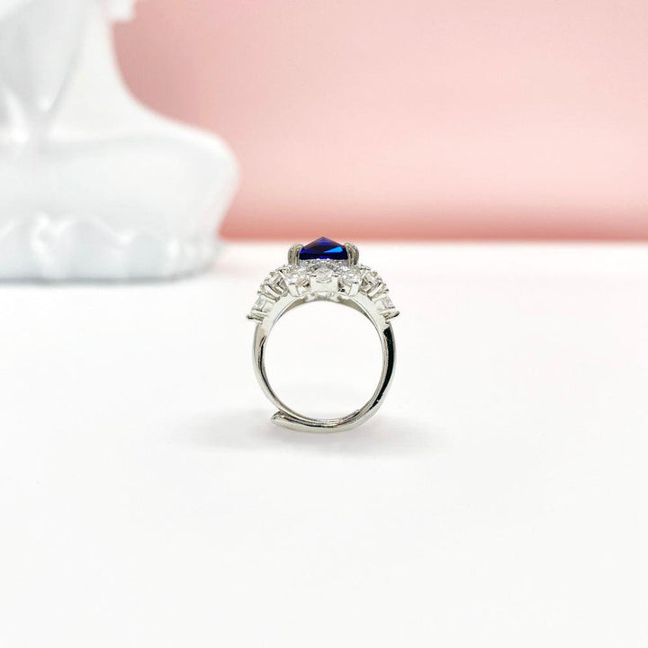 Sugar-loaf Cut Sapphire Open Ring
