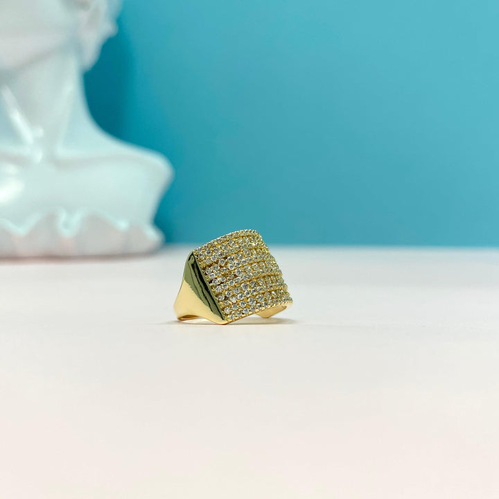 Band Design Hollowed Out Round Shaped Cutting Ring