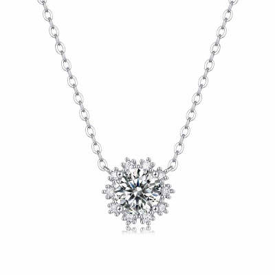 Round Shaped Cutting Moissanite Snow Flower Sterling Silver Necklace