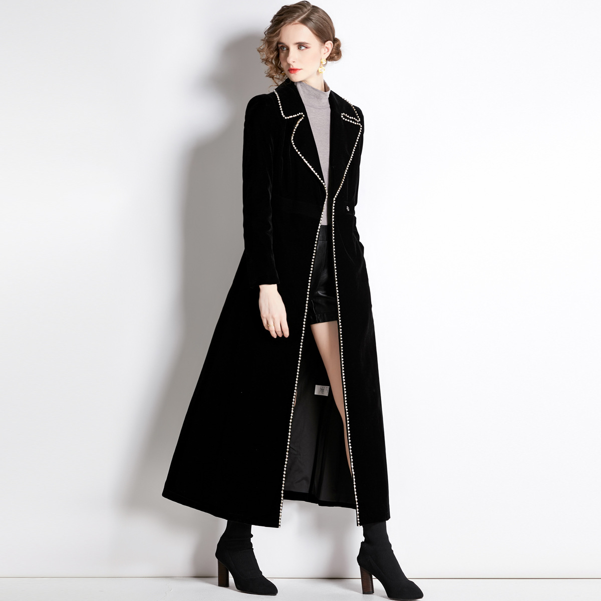 2022New Fashion Hepburn Style Velvet Rivet Trench Coat