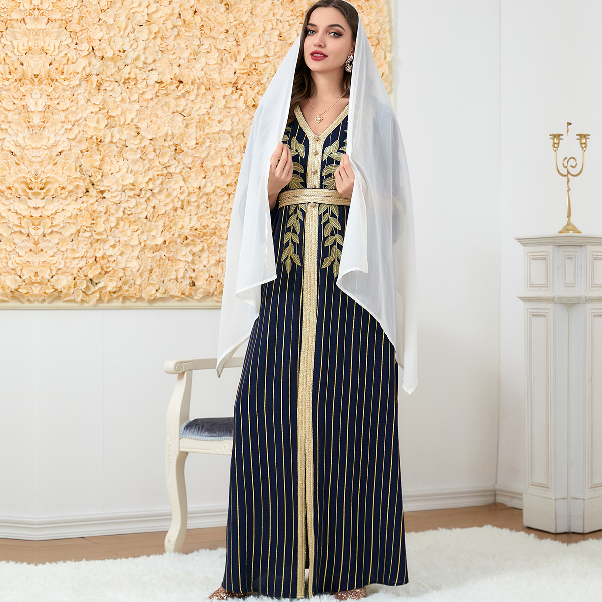2023 New Fashion Embroidery Waist Arabic Dress