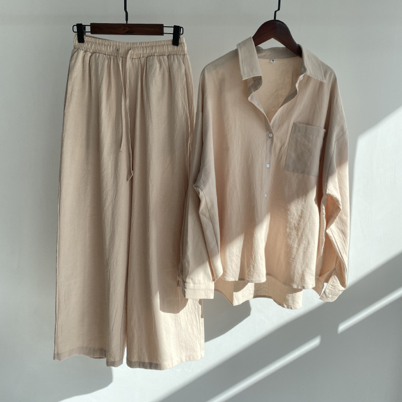 2-piece cotton and linen shirt set and high-waisted slacks