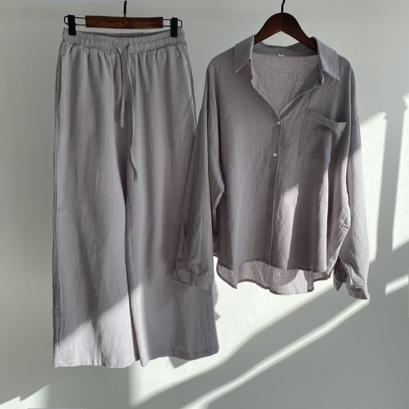 2-piece cotton and linen shirt set and high-waisted slacks