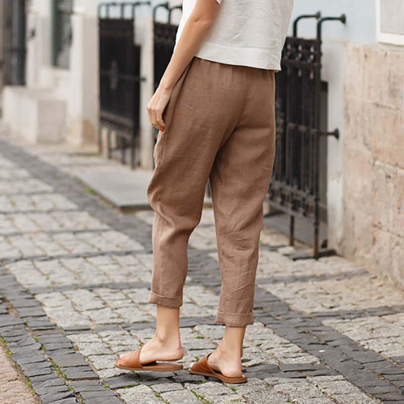 Comfortable cotton and linen trousers with large pockets