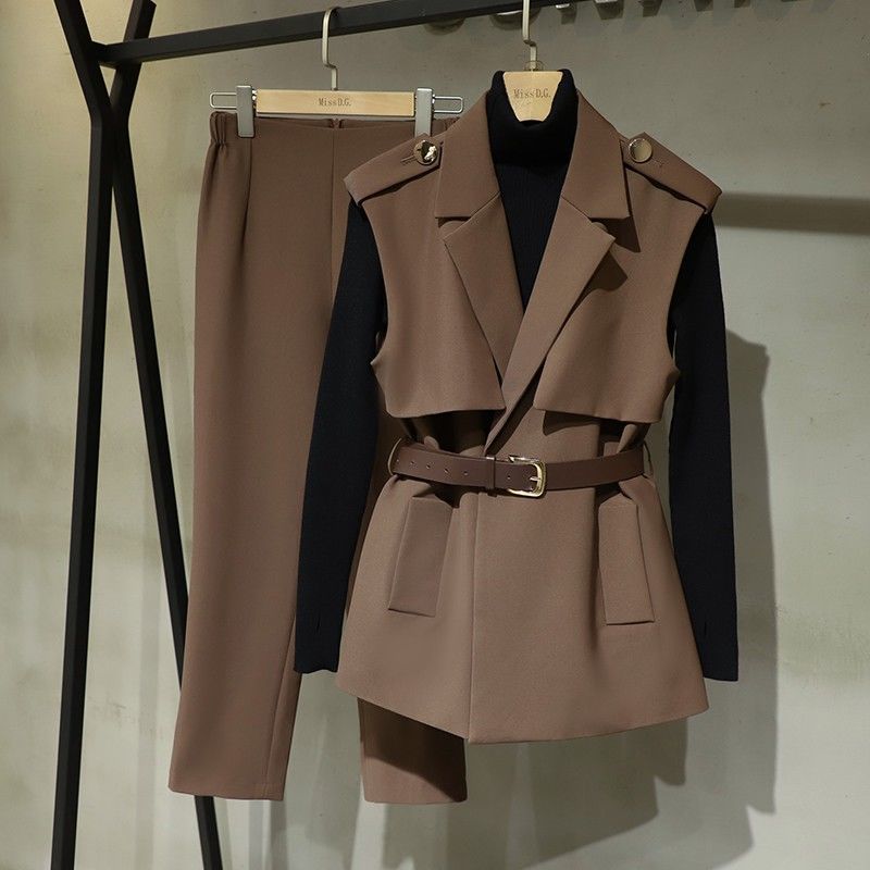 Forms of sleeveless suit collar jacket three -piece suit