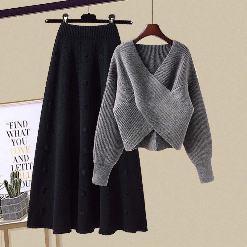 New Design Knit V-neck Jumper Half-body Skirt Two-piece Set