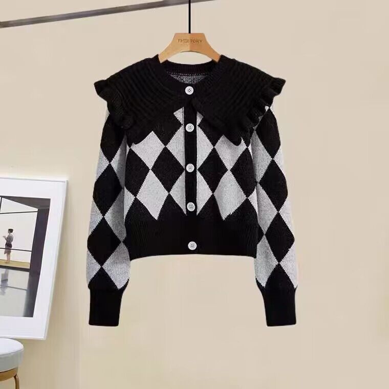 Lapel diamond check top